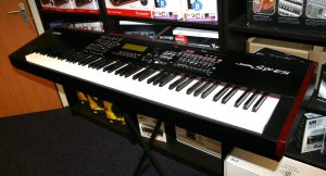 Yamaha S90ES in goede staat - Afbeelding 2