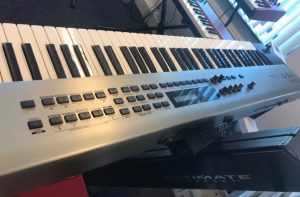 Roland RS9 synthesizer/piano met 88 toetsen - Afbeelding 2