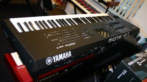 Yamaha Motif XF7 in prima staat met mooie GATOR case - Afbeelding 2