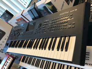 Yamaha Motif XF6 anniversary in prima staat met mooie softcase.