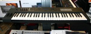 Yamaha MX61 - Afbeelding 2