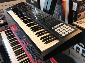 Roland FA-06 kort gebruikt in nieuwstaat - Afbeelding 3