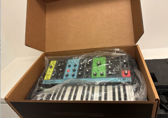 Moog Grandmother in nieuwstaat