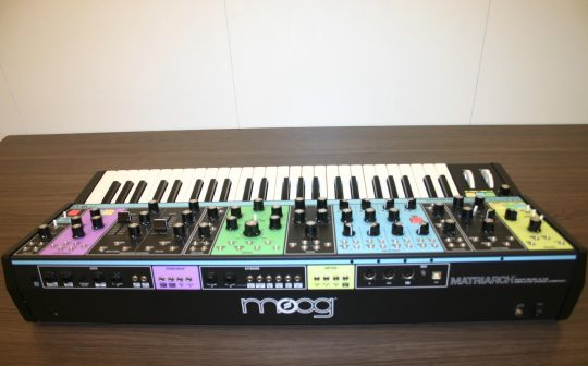 Moog Matriarch in nieuwstaat met mooie softcase